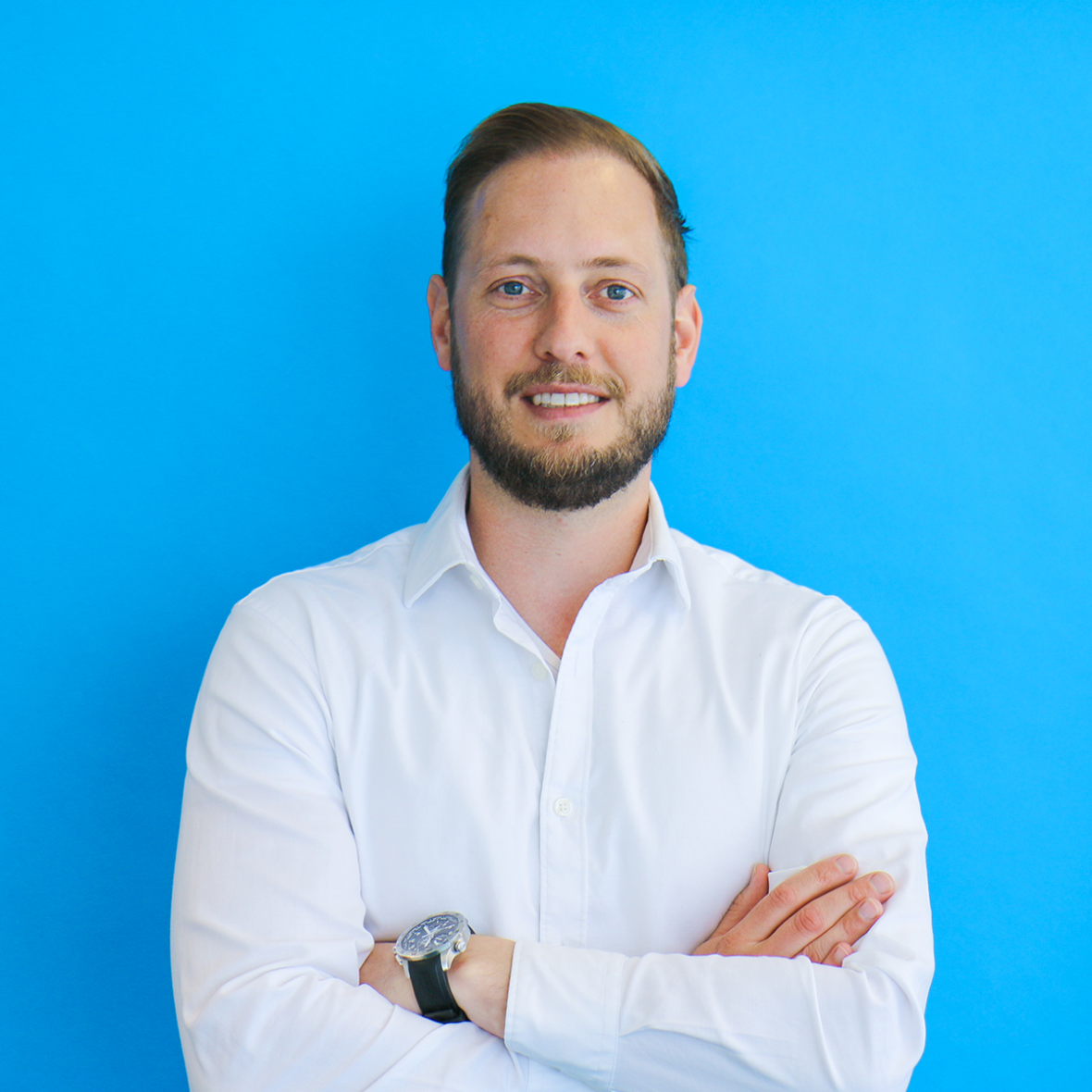 Professional headshot of Janick Nijenhuis